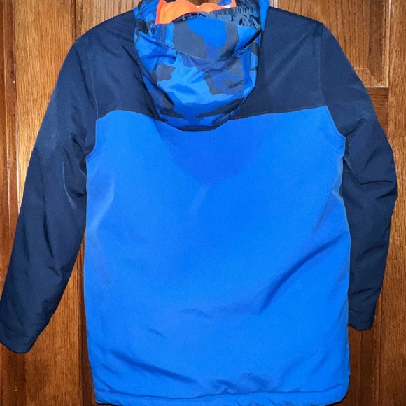 Under Armour Boys Coat- SOLD - Picture 3 of 7